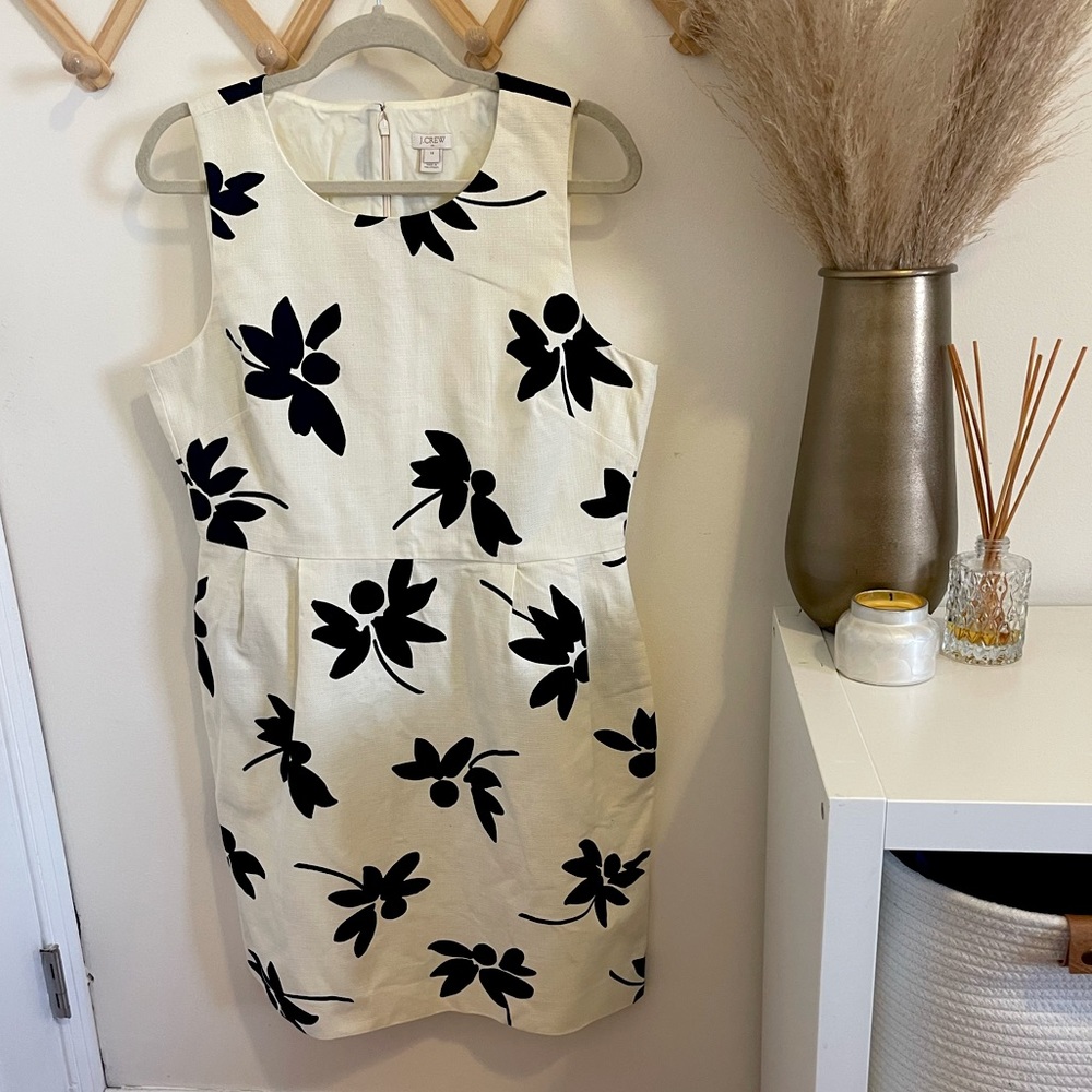 J. Crew, size 14. Floral print, black and white shift dress with pockets!